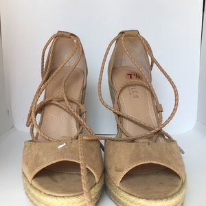 Charles David wedges NWOT